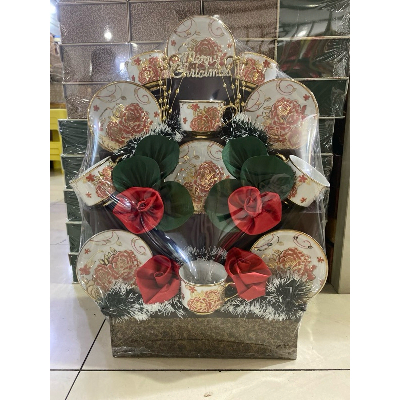 

parcel tea set rosgold/parcel natal/hampers natal/hampers wedding/parcel keramik/parcel pecah belah