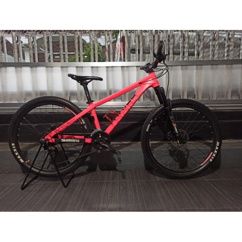 sepeda mtb thrill wreak 2.0 neon pink upgrade crank