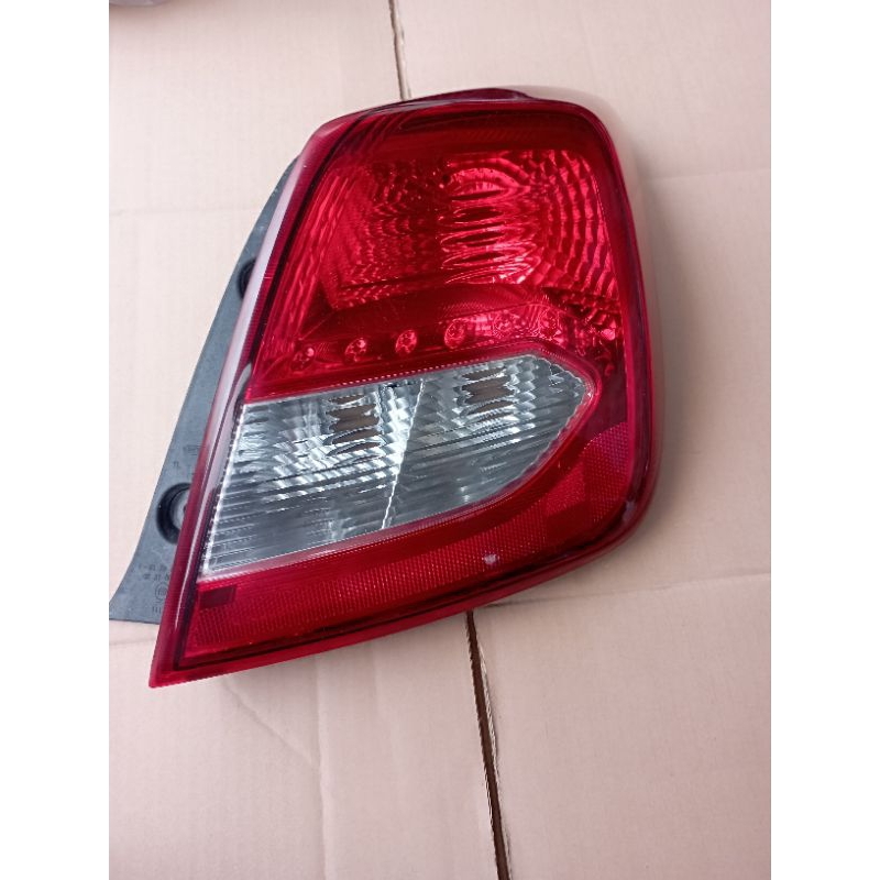 Lampu Stop Belakang Datsun Go