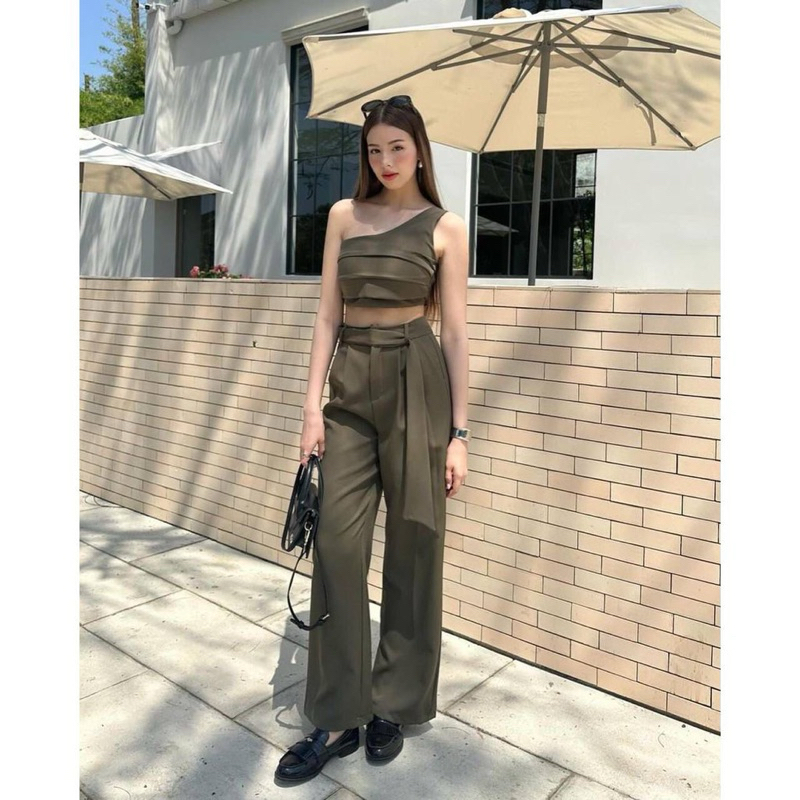 Evelyn One Set Crop Blouse Highwaist Pants - Setelan Crop Wanita