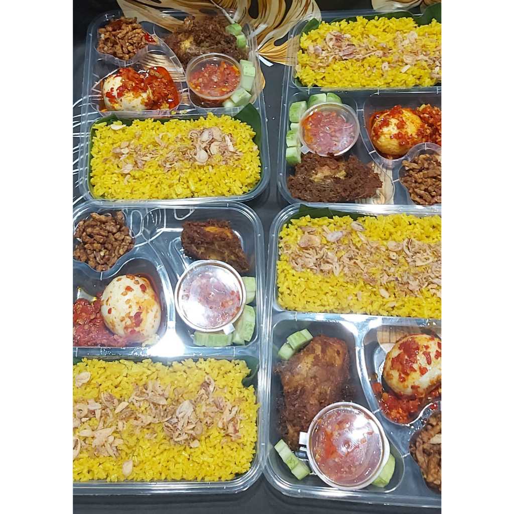 

[DDK002] Tumpeng Aneka Nasi (10 Pax)