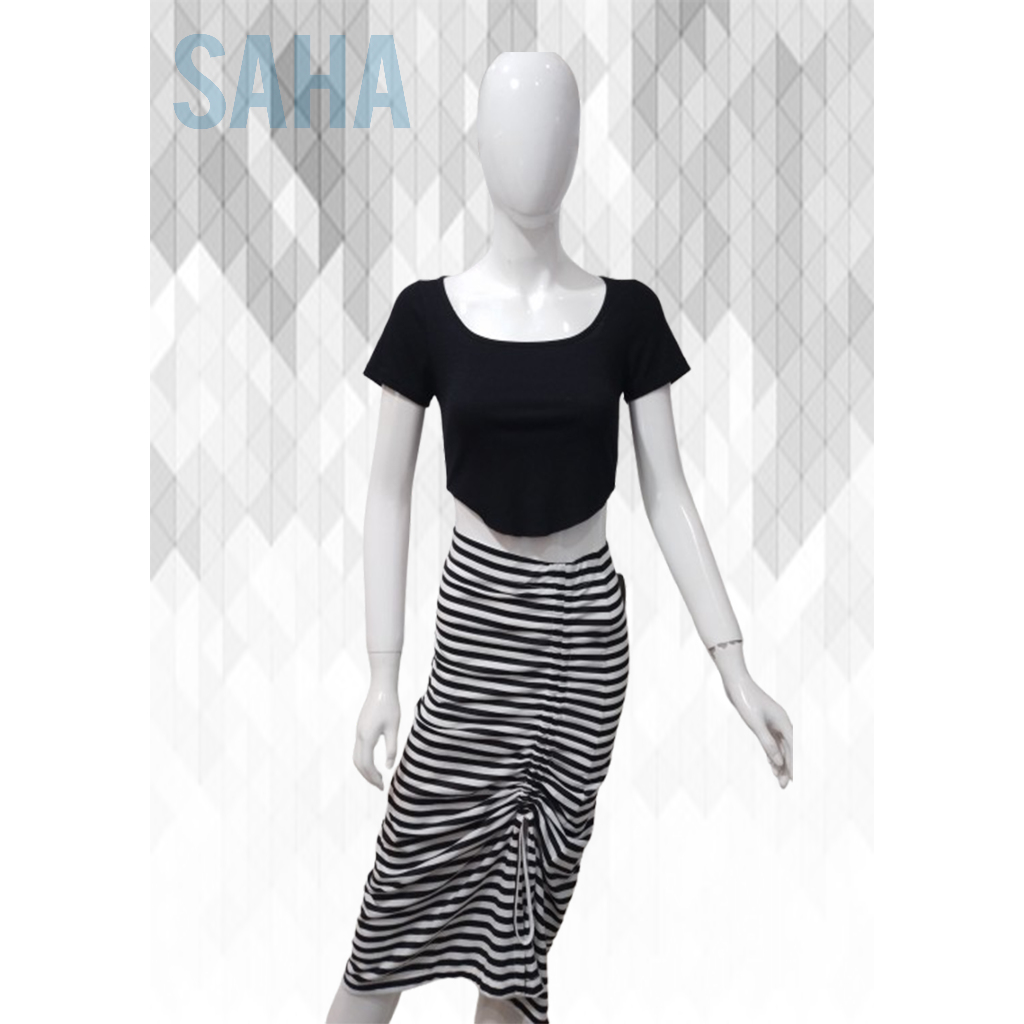 BUTIK - ATASAN CROP KAOS HITAM POLOS