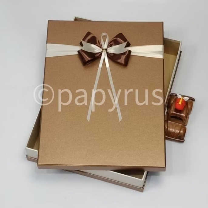 

PAPYRUS Sandwich 30x40 Tinggi 8cm Kotak Kado Gift Box Hadiah Pita B