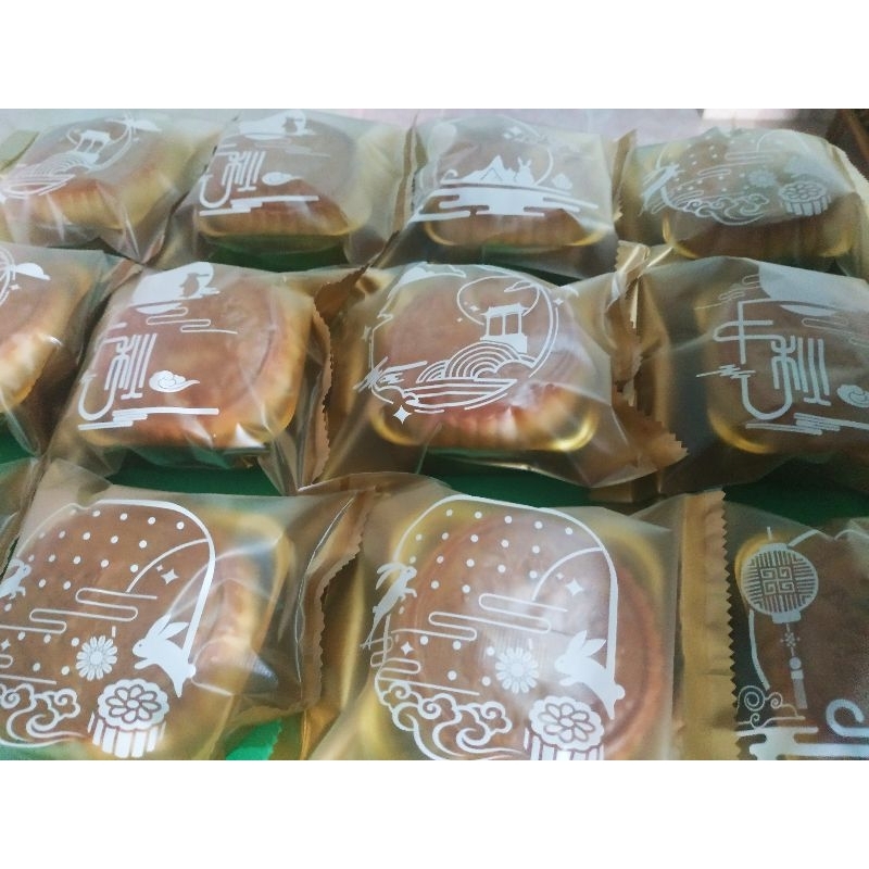 

Mooncake / Kue Bulan / Kue Pia Basah