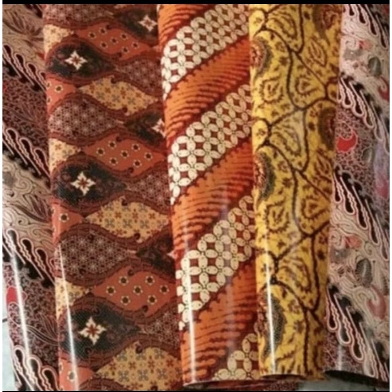 

Kertas Kado Motif Batik Tebal Merk KIKI