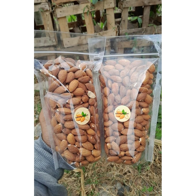 

kacang almond