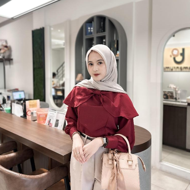 AIRELLA - Lameira Ribbon Blouse - Maroon | Blouse pita | Atasan Wanita | Atasan maroon |Blouse Merah