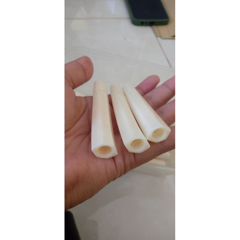 pipa once sedotan tulang sapi segi enam