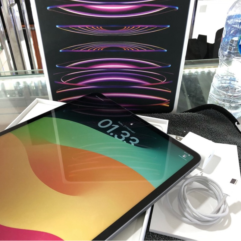 iPad Pro M2 256gb gray 12,9 inch Cell Wifi iBox + Magic +Pencil