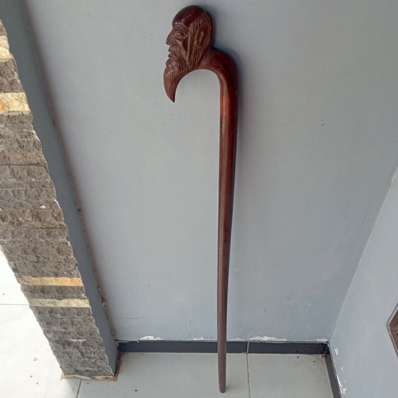 tongkat jalan kayu galih asem ukir orang tua A246