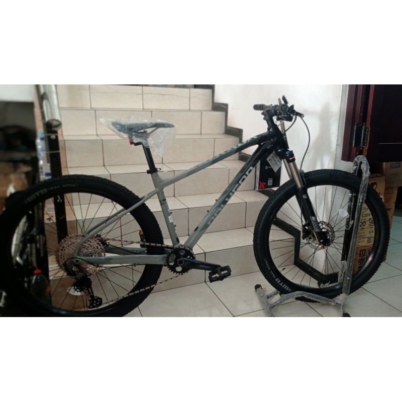 sepeda polygon Xtrada 7