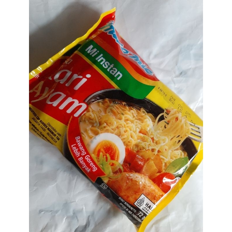 

indomie kuah kari ayam