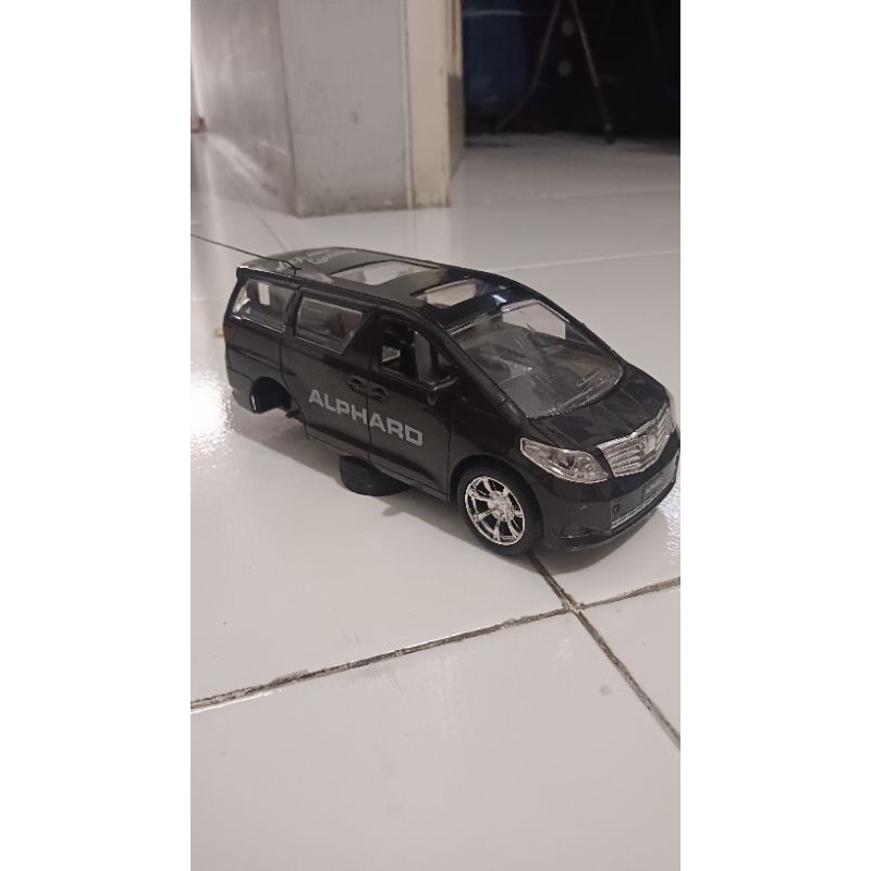 Rc mobilan alphard preloved