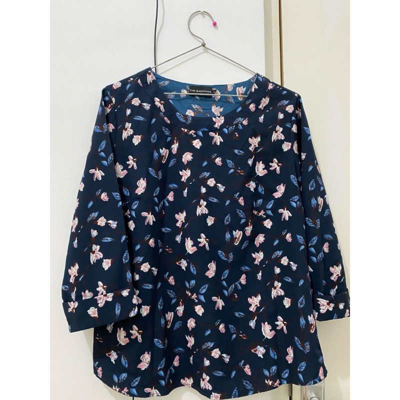 preloved blouse the executive