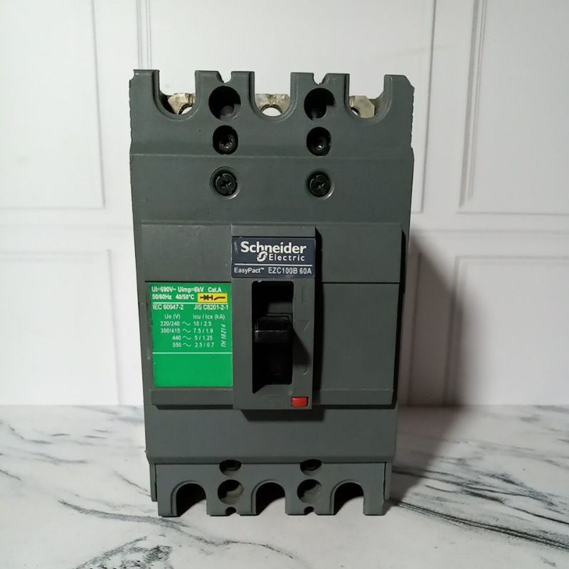 MCCB EASYPACT EZC 100 B 60A SCHNEIDER