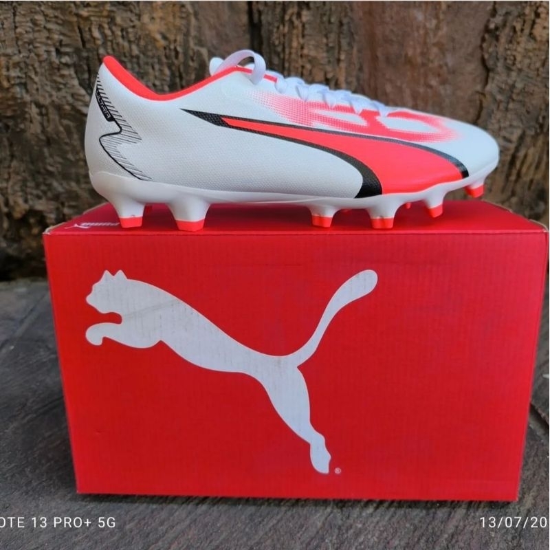 Sepatu bola / Puma ULTRA PLAY FG/AG