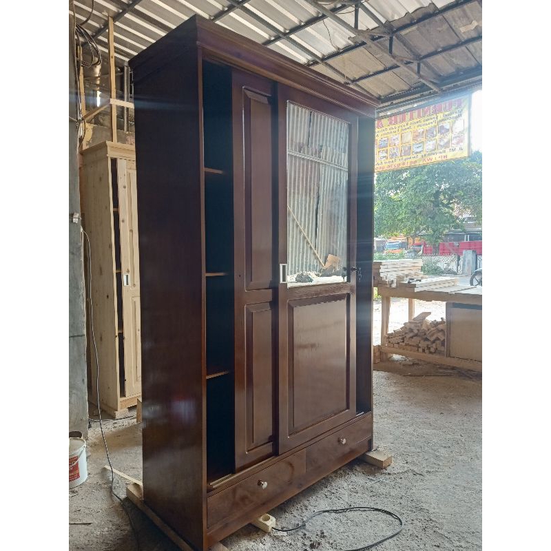 lomari baju pintu geser