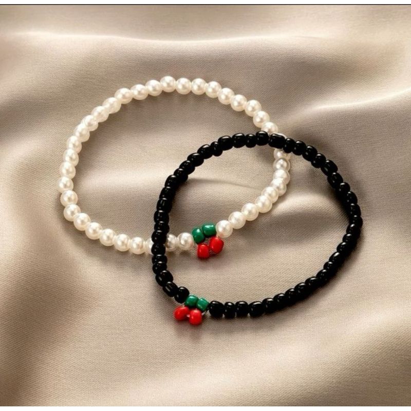 Gelang Couple Persahabatan Hitam Putih Cherry