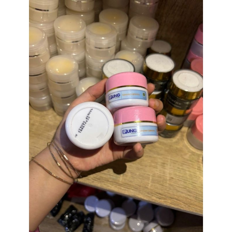 Sunscreen Lightening Pink IpungVITAMIN SUPER IPUNG/ VITAMIN BPOM IP SKINCARE/ SUNSCREEN LIGHTENING P
