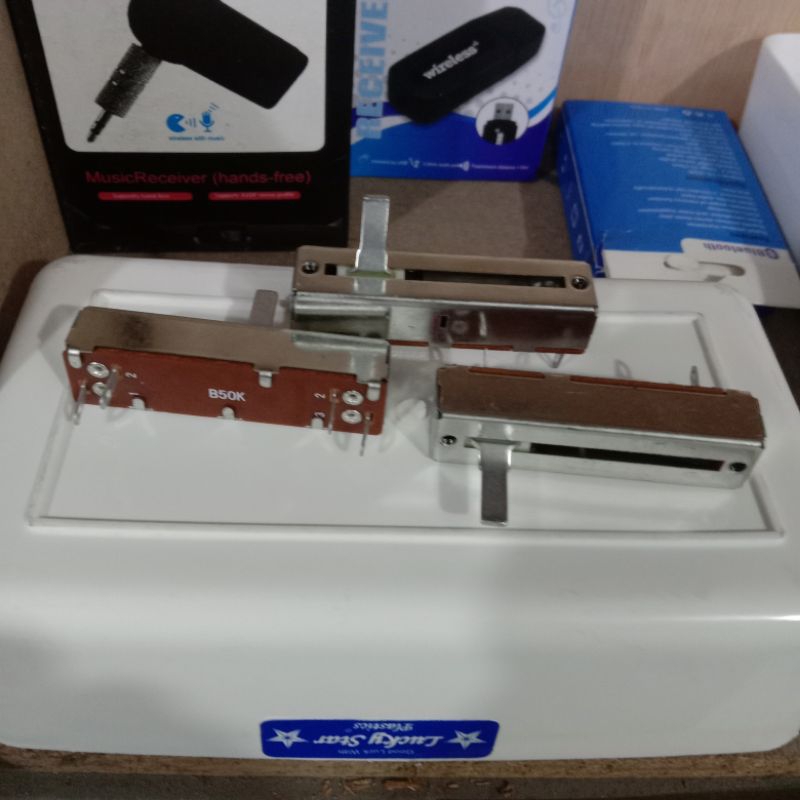 potensio geser 4 pin p: 5cm / UK:50k besi untuk equalizer/ mixer