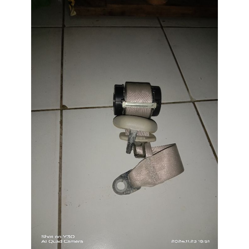 Safety belt tengah Innova original