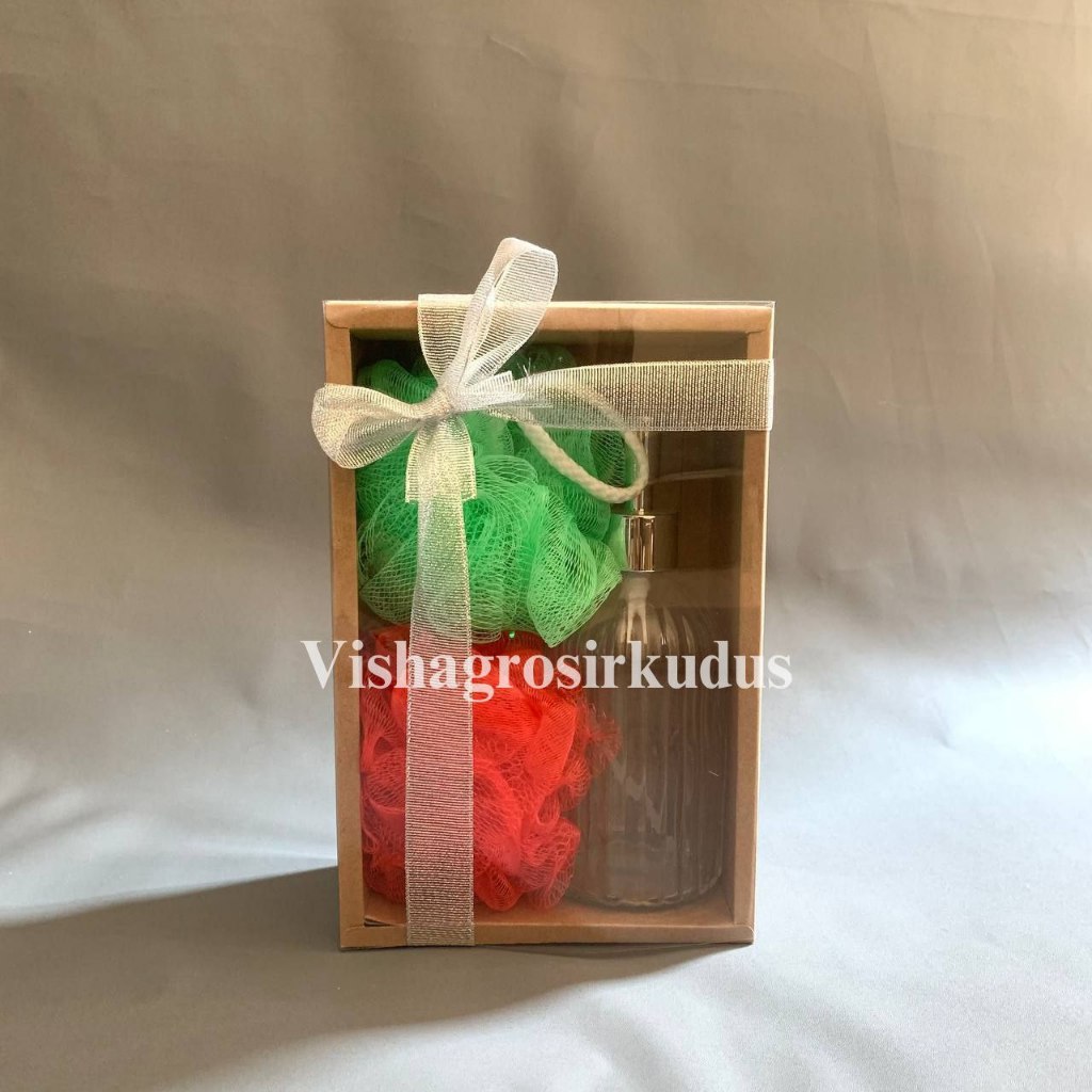 

Hampers Gift Set 28 | Botol Kaca Pump dan Shower Puff 2 pcs Souvenir Cantik