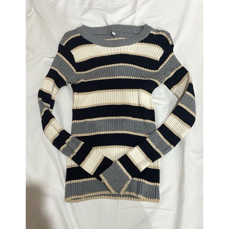 Preloved Nigoo bica knit inner sweater rajut