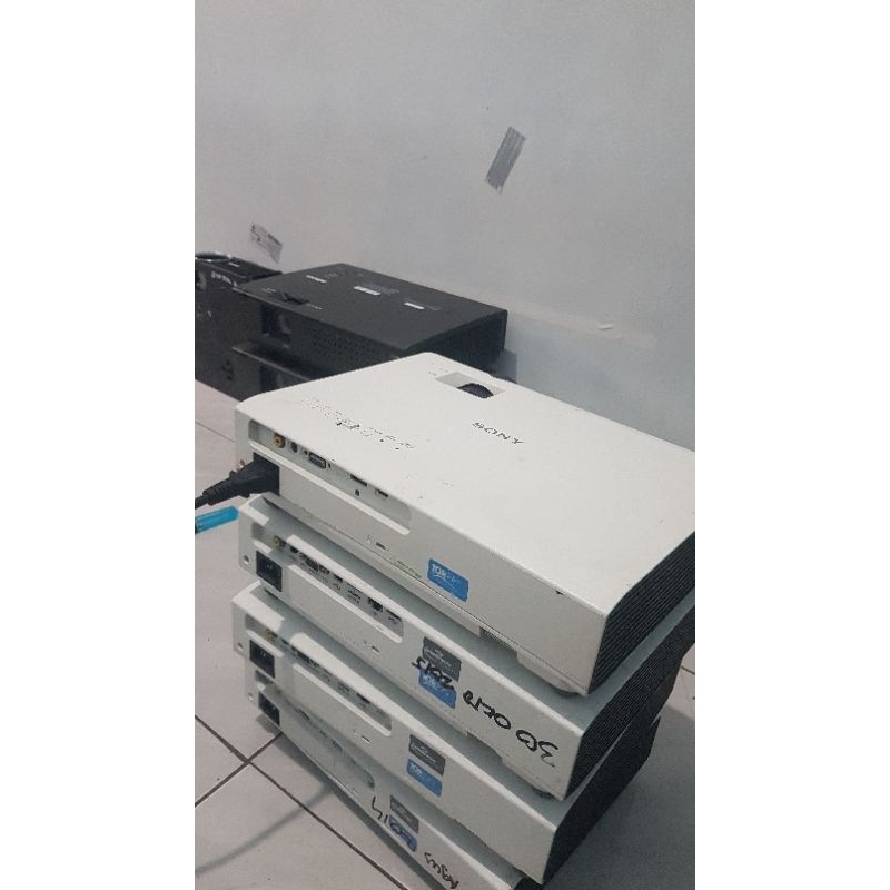proyektor sony