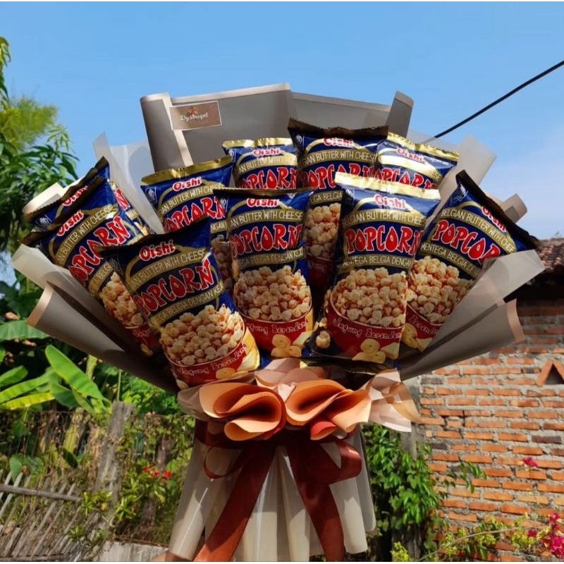 

BUKET SNACK HADIAH WISUDA GRADUATION ULANG TAHUN CEWEK COWOK