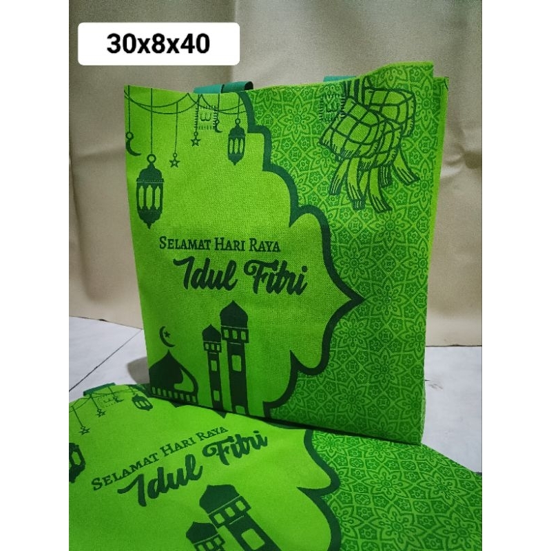 

Tas Lebaran Murah| Tas Spundbond Hari Raya Idul Fitri type Goodiebag Terbaru 2025 ukuran 30x8x40 dan 38*8*45 Hampers Sembako Zakat