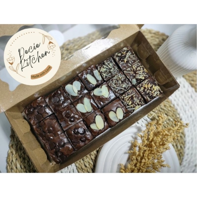 

Fudgy Brownies size 20x10 nyoklat By Dapur OMJ