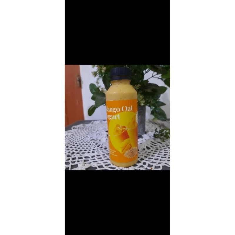 

minuman ngenyangin "mango oat yogurt