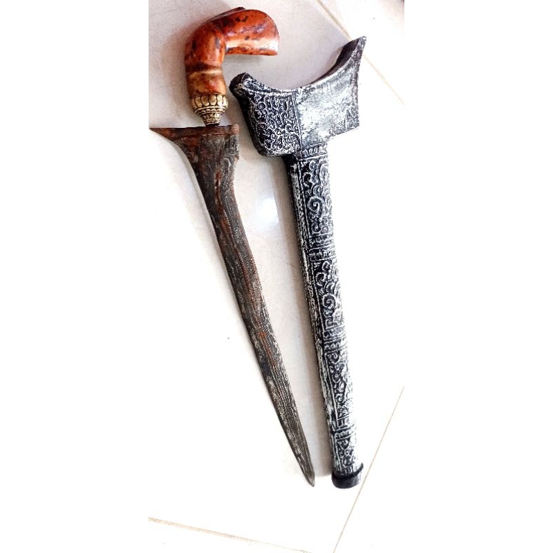 Keris melayu pamor adeg panjang bilah 39 cm k
