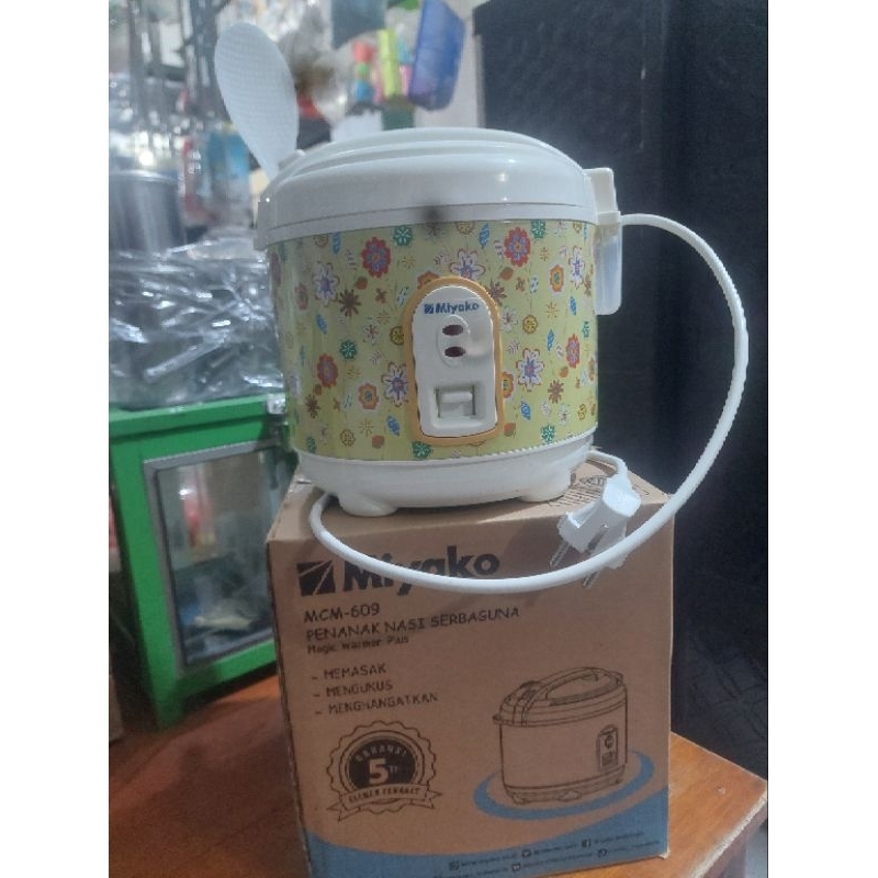 Magic com miyako 609/Rice cooker miyako 609/penanak nasi miyako kecil/penanak nasi untuk anak kos