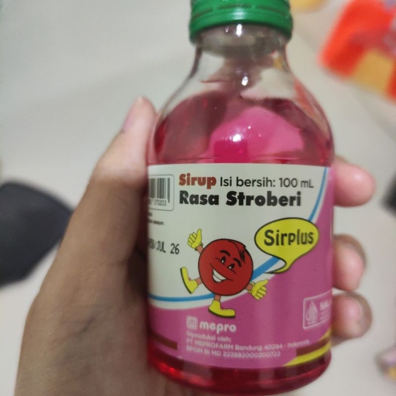 

Sirup stroberi teman minum obat