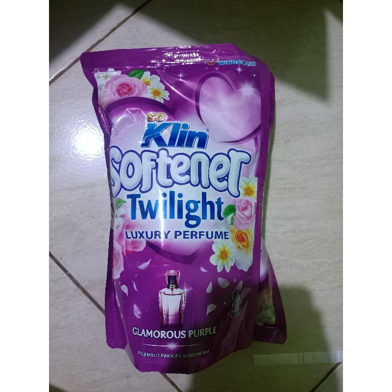 So Klin Softener 1x bilas Pewangi Pakaian murah 680ml