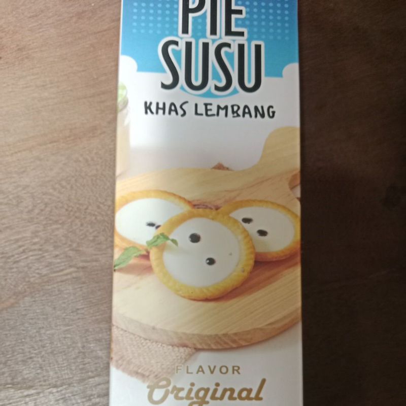 

pie susu khas lembang Bandung rasa original isi 7pcs