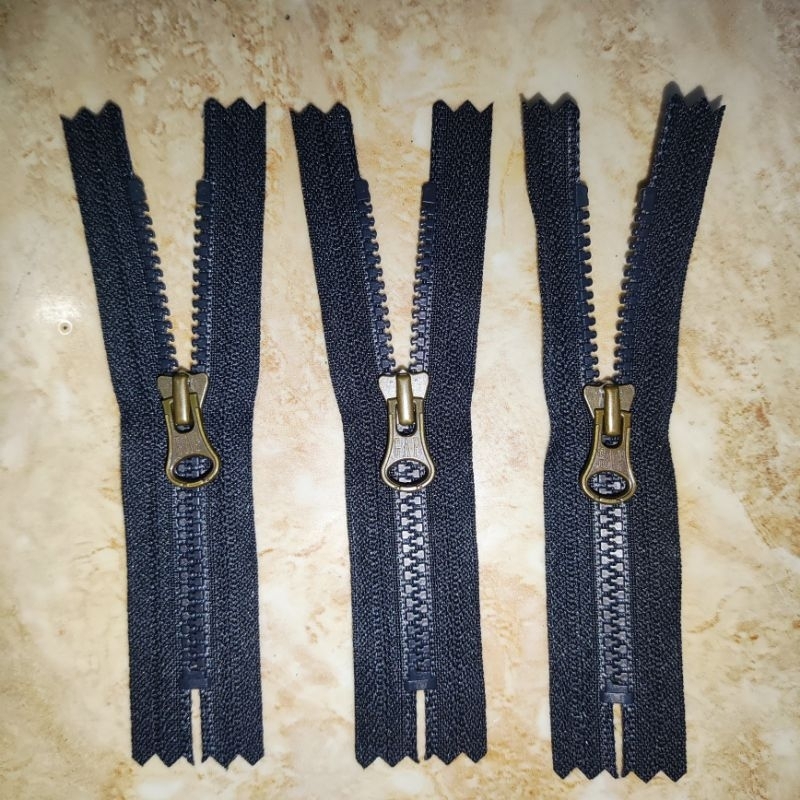 Resleting Vislon YKK No.3, Warna Biru Gelap (J877U), Panjang 4 Inch