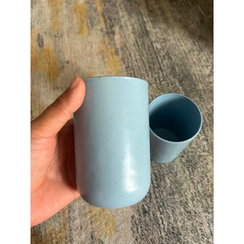 GELAS/MUG MINUM PLASTIK 300ml (oval)