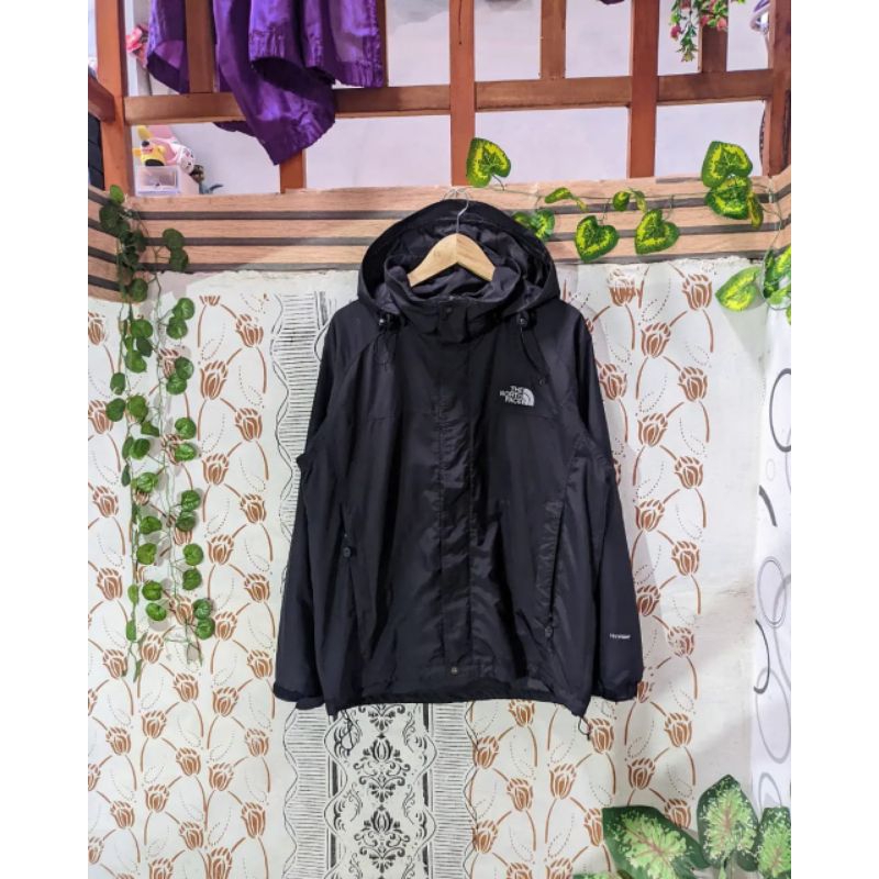 jaket outdoor tnf hyvent