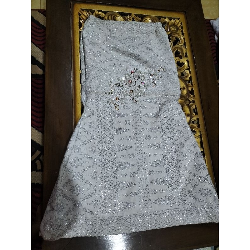 rok duyung dari bahan songket asli tenun