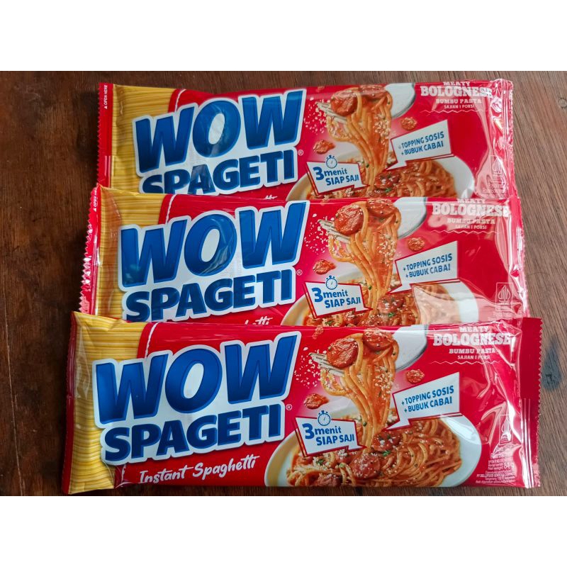 

Mie Wow Spaghetti Toping sosis + bubuk cabai expired September 2025