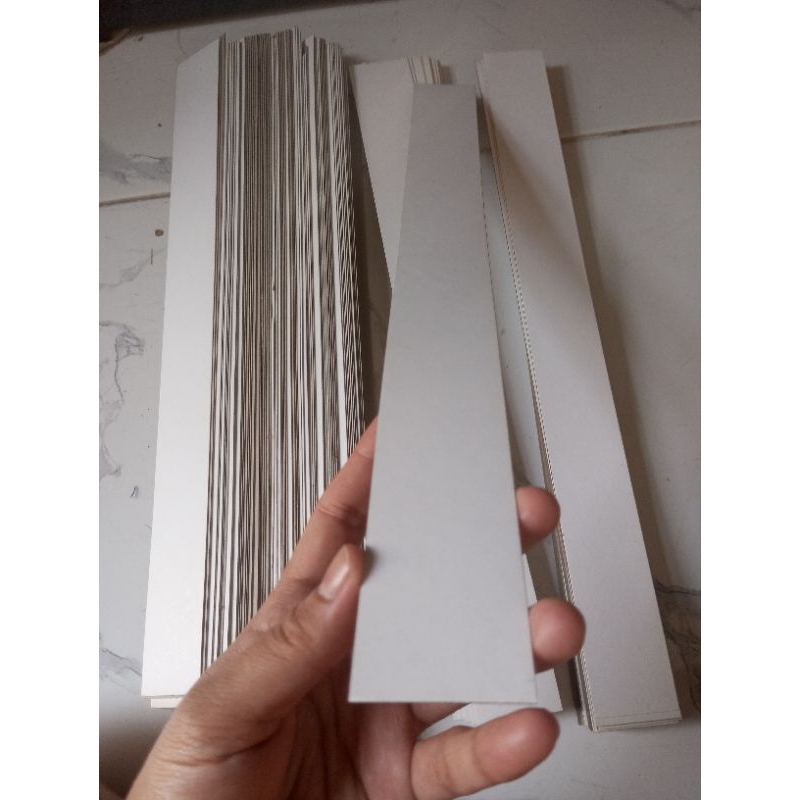 

lebel kertas aksesoris panjang