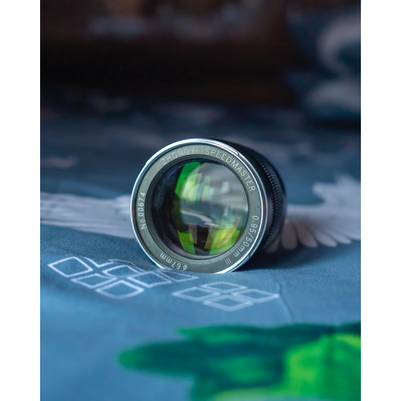 Lensa Zhongyi Mitakon 50mm f/0.95 mark iii for Sony E Mount