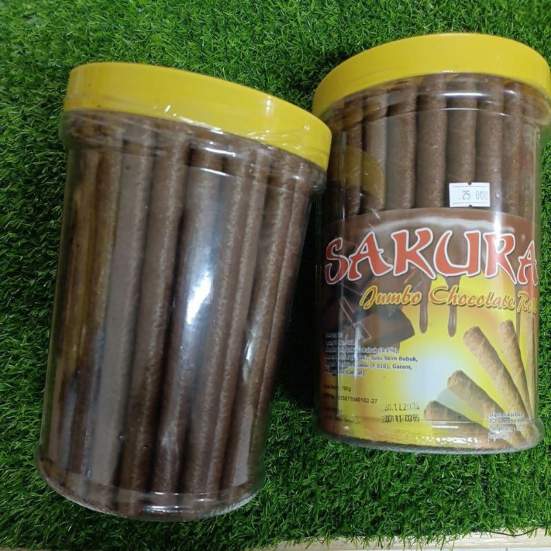 

Sakura Jumbo Chocolate Roll toples