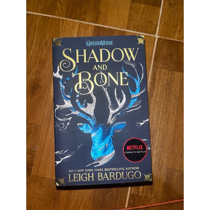 Shadow and Bone by Leigh Bardugo (Preloved Like New, English Original)