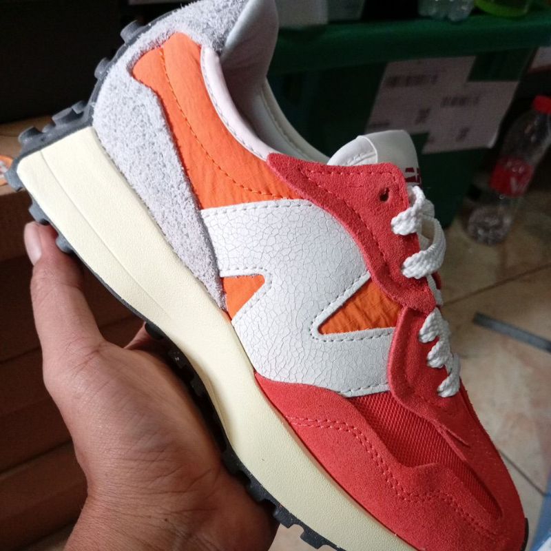 Sepatu kasual New balance NB 327 U327WRC Casual shoes original(material kulit sapi, logo N nya kulit