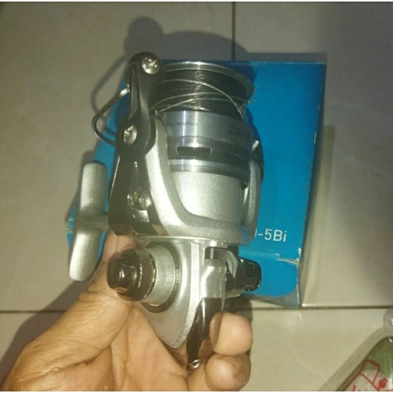 reel daiwa laguna 2500