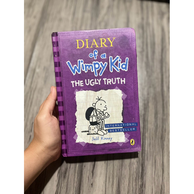 PRELOVED DIARY OF A WIMPY KID// HARD COVER// ENGLISH VERSION