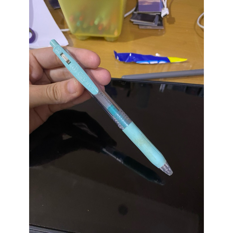 

sarasa pastel biru COVER